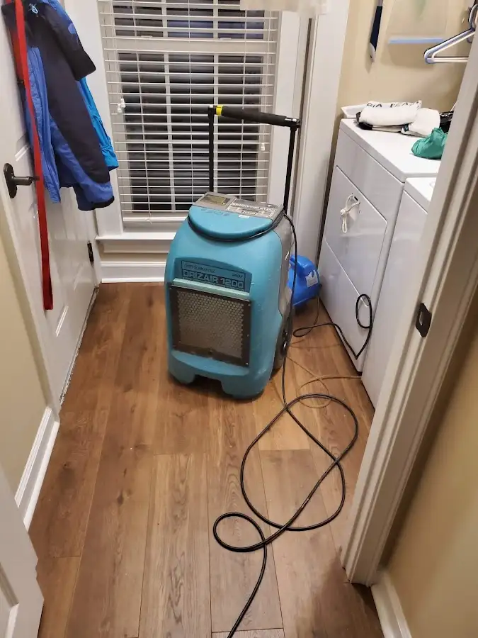 Commercial dehumidifier deployed for Flood Damage Cleanup in Horn Lake